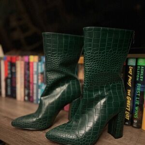 Women's Snakeskin Chunky 4in Heel Crocodile Pull On Mid Calf Boots